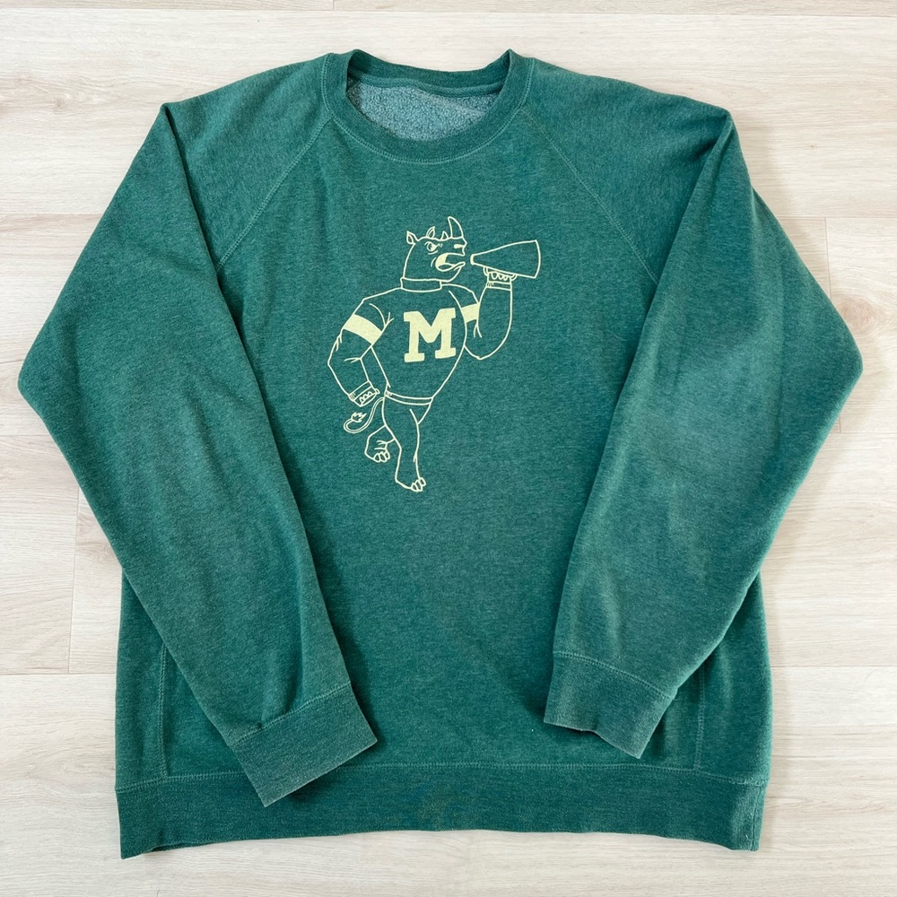 fun “M” cheering rhino crewneck !!